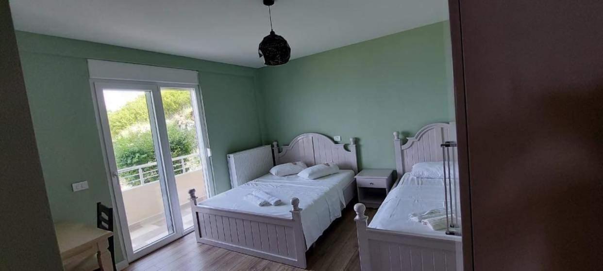 Hotel Vila Toska Piskupat Extérieur photo