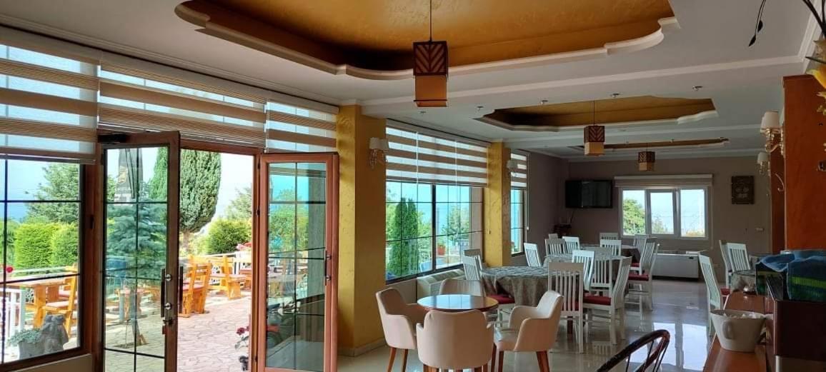 Hotel Vila Toska Piskupat Extérieur photo
