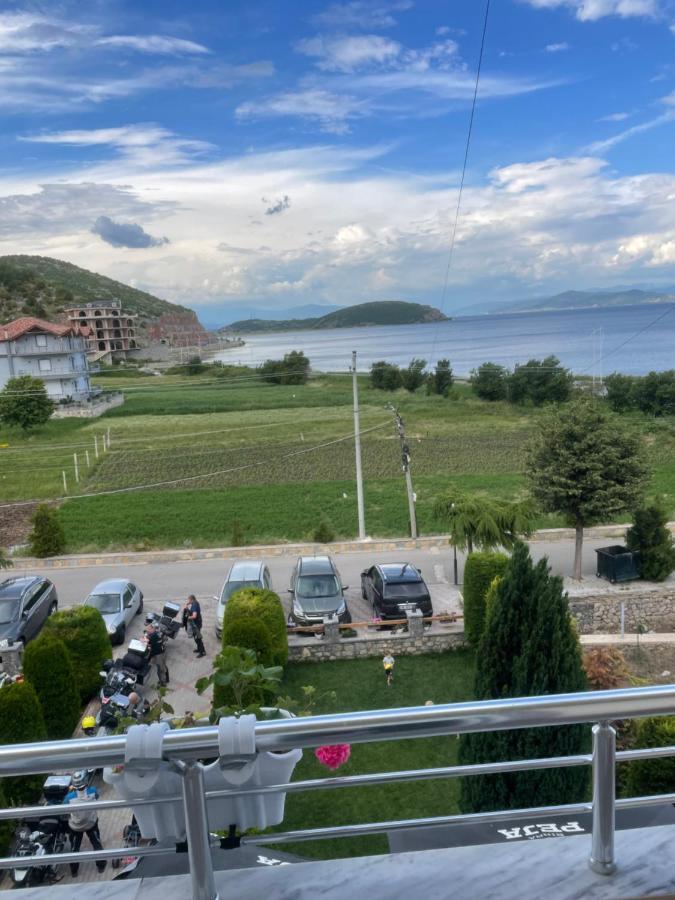 Hotel Vila Toska Piskupat Extérieur photo