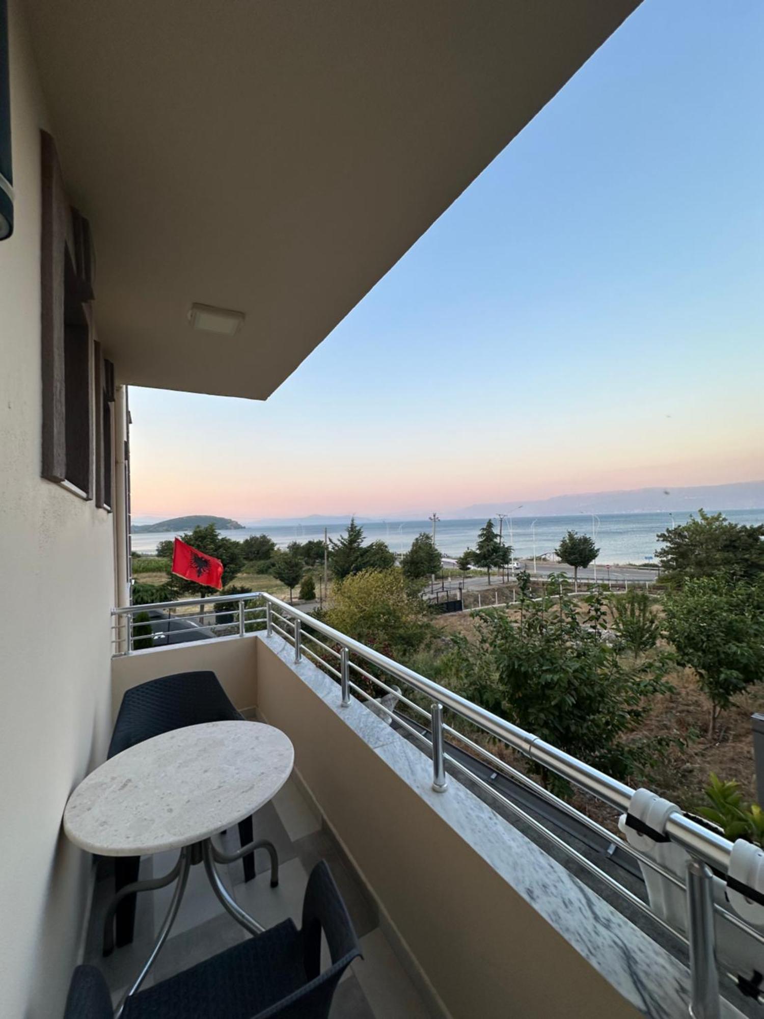 Hotel Vila Toska Piskupat Extérieur photo