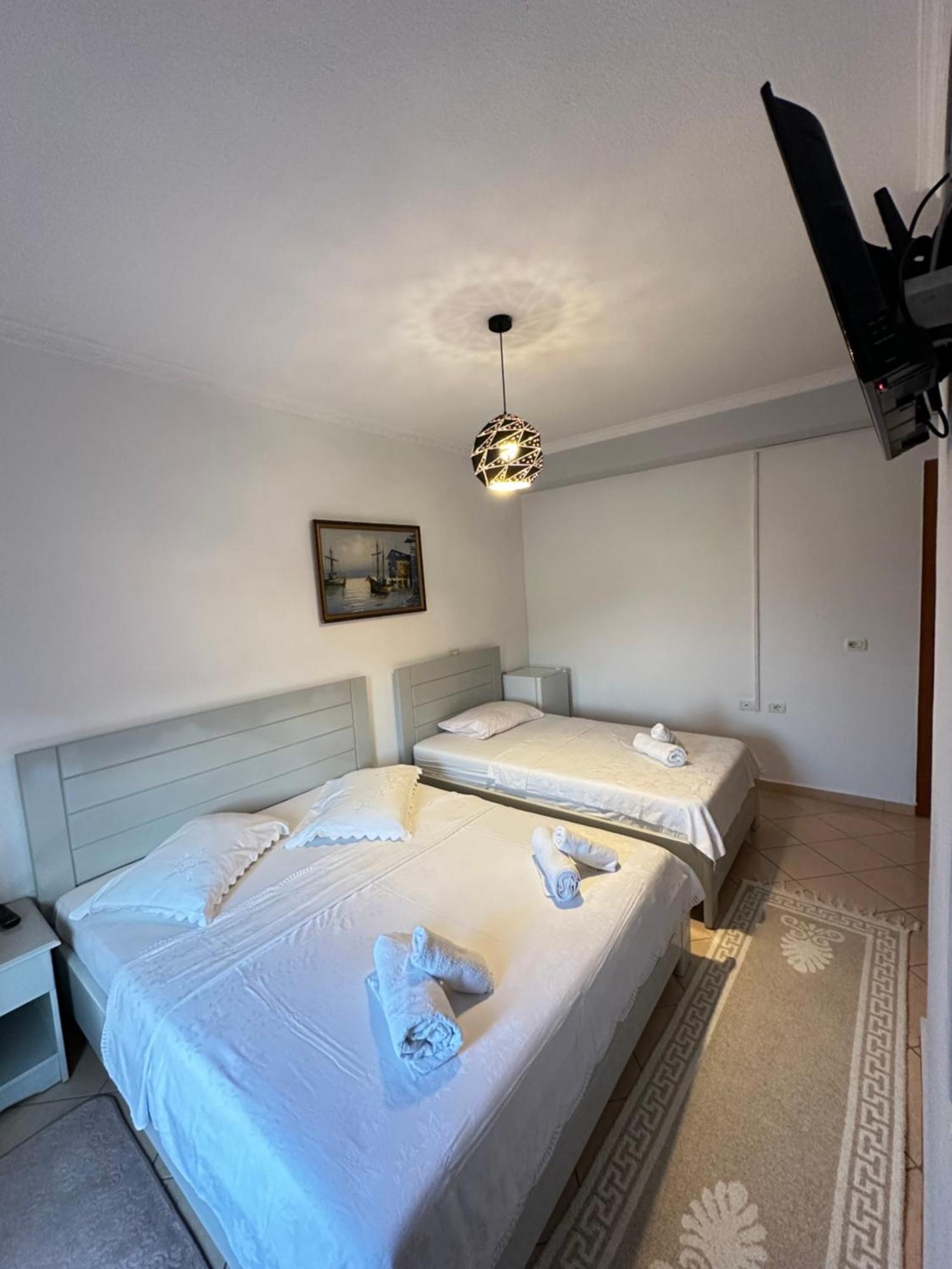Hotel Vila Toska Piskupat Extérieur photo